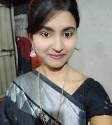 Indian Jaipur girl Show Her Firm Boobs Photos