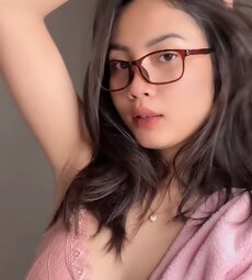 looking makes it hot_22