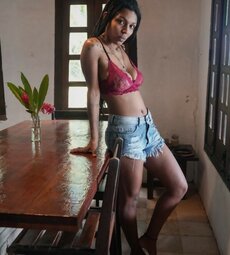 negra-da-xoxota-cabeluda