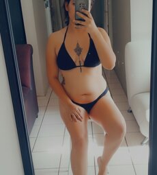 en bikini la Inge cachonda