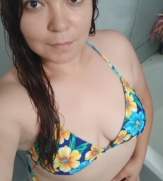 Luciendo bikini la maestra de la primaria