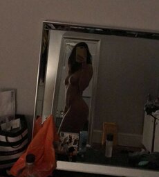 Smoking teen gym slut gets Snap Leak