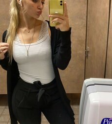 Hot college teen Exposed