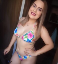 luciendo bikini la gordita
