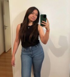 dueña de restaurante campechano dando todo por su negocio