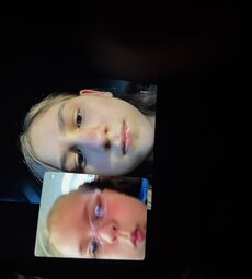 me at my bed jerking off to her and a puffing girl <3