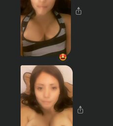 siendo feliz mostrando las tetitas