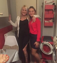 Sylvie surée et ses salopes de filles Vanessa et Laura