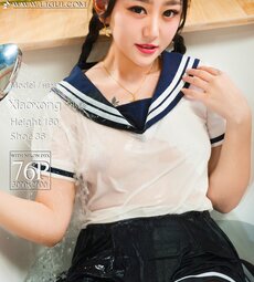 pretty lady dirty feet 198