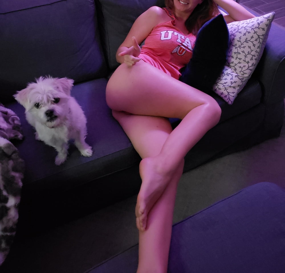 Sexy Blonde MILF Loves to have Fun