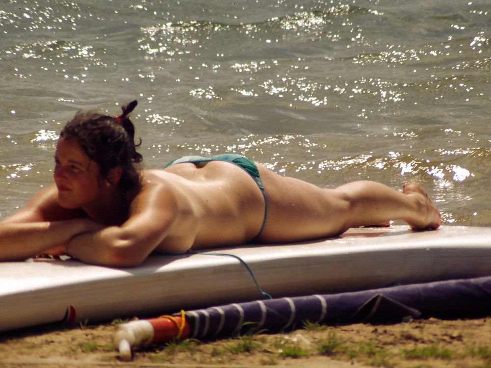 Bikini Bridge Pussy Flash