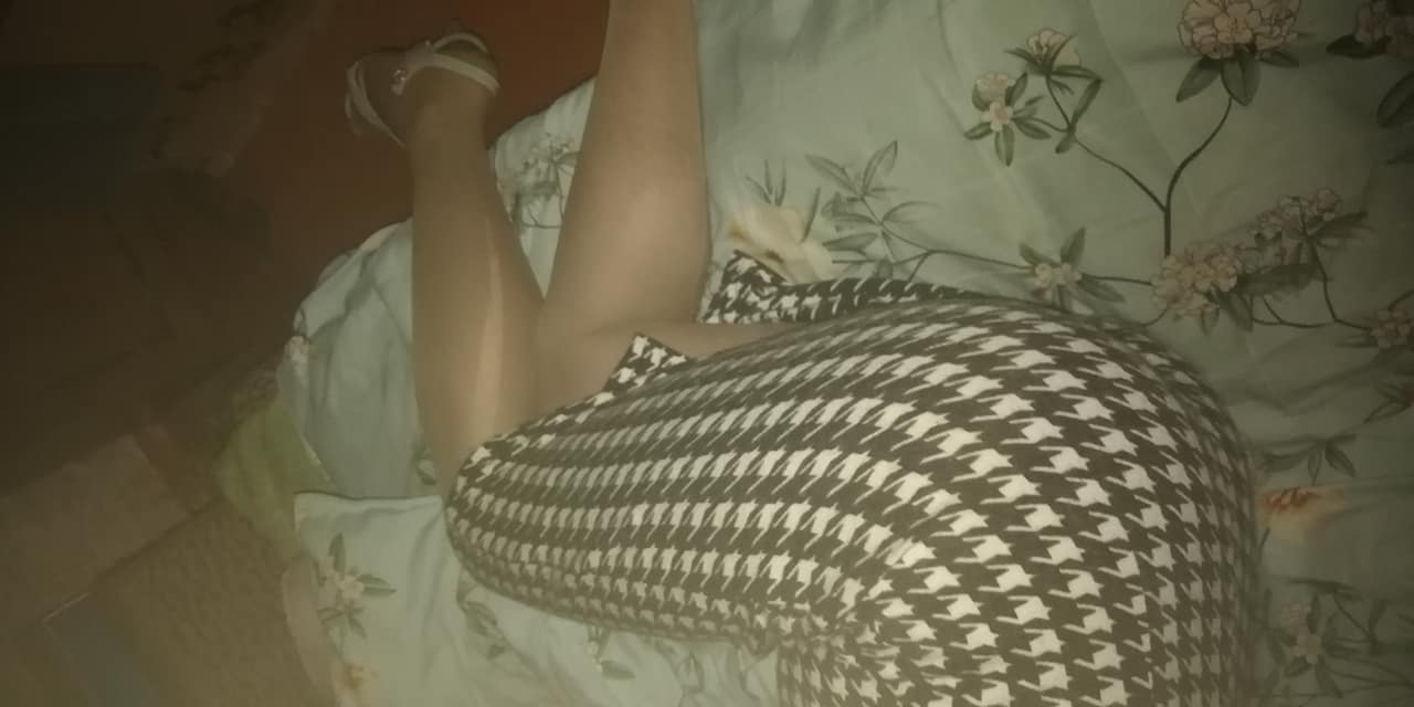 Cute girls, sexy tights and nice butts