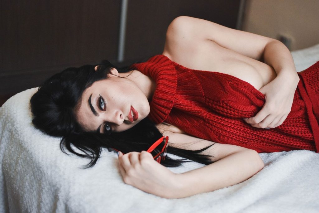 Valentina Kryp Undressing & Nude Tease