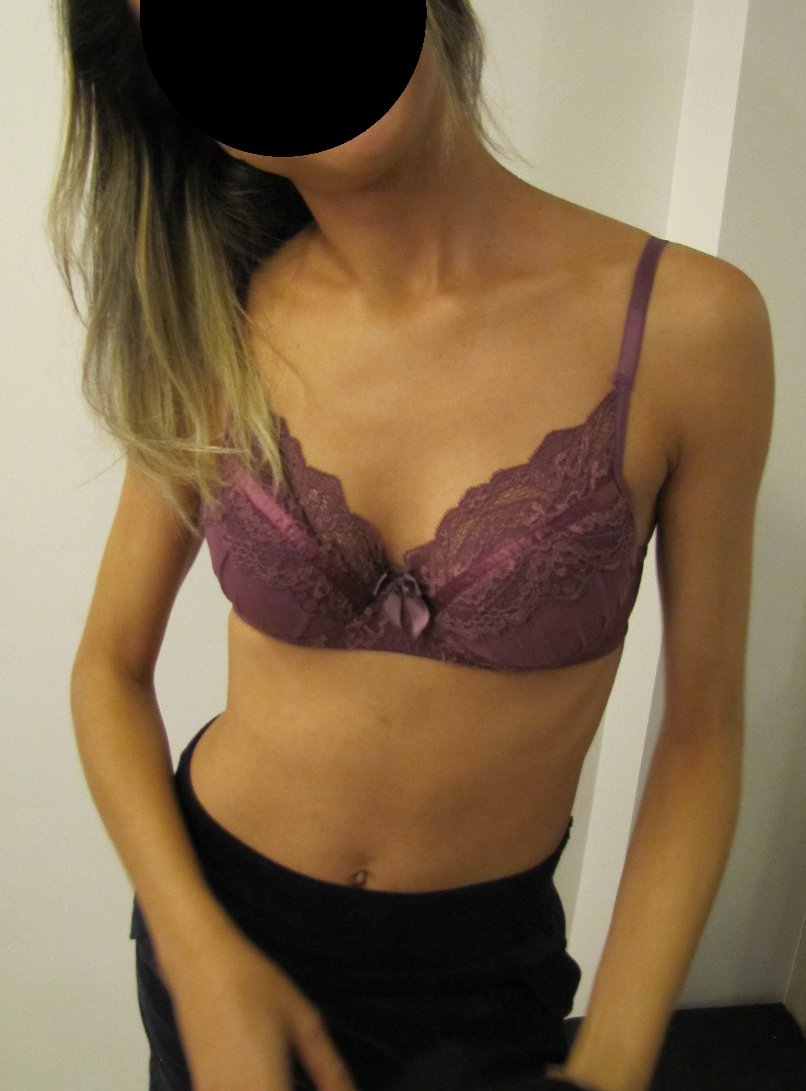 Tatiane - Brazilian Hot Blonde Girl!!