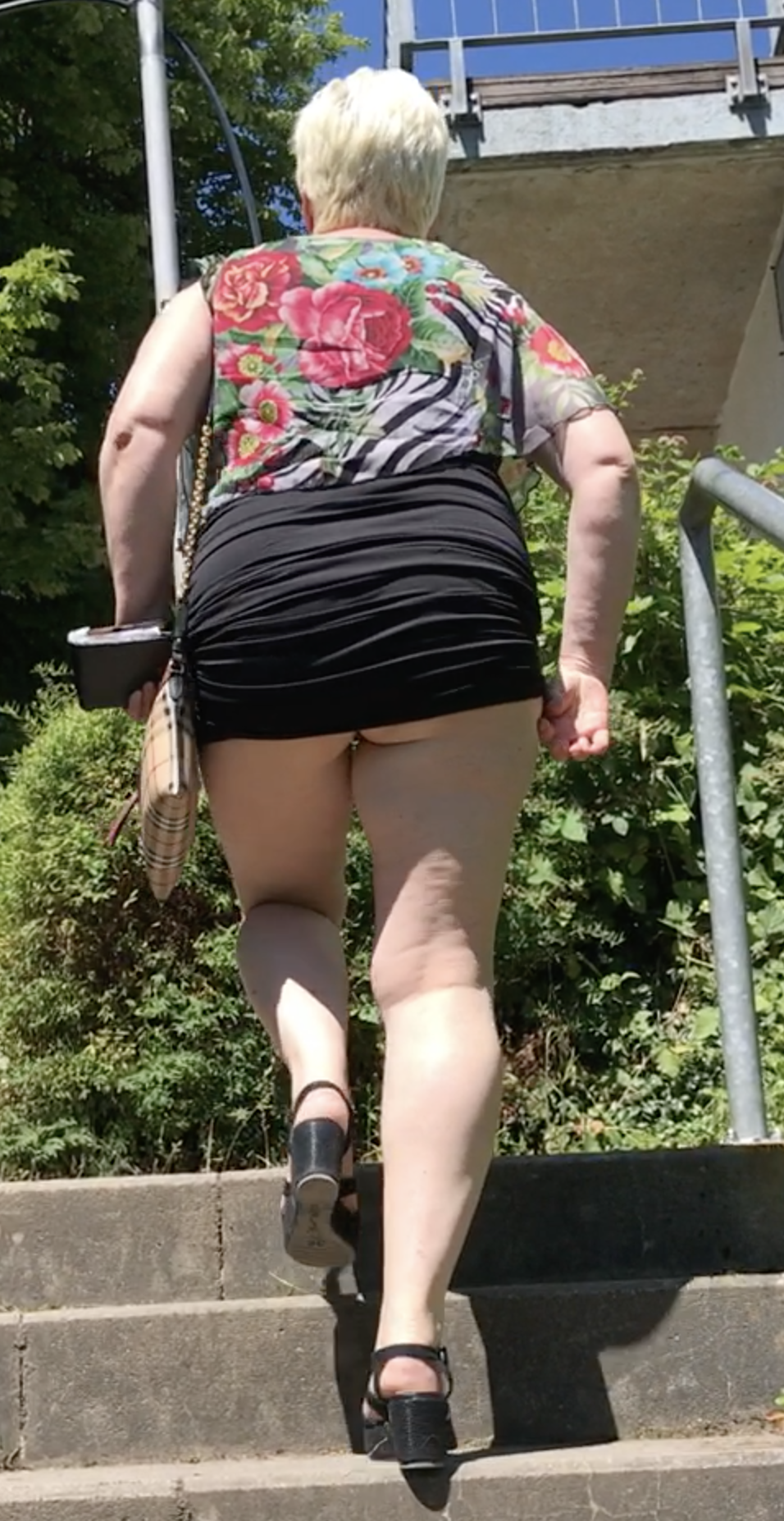 Mature mini skirt no pantie