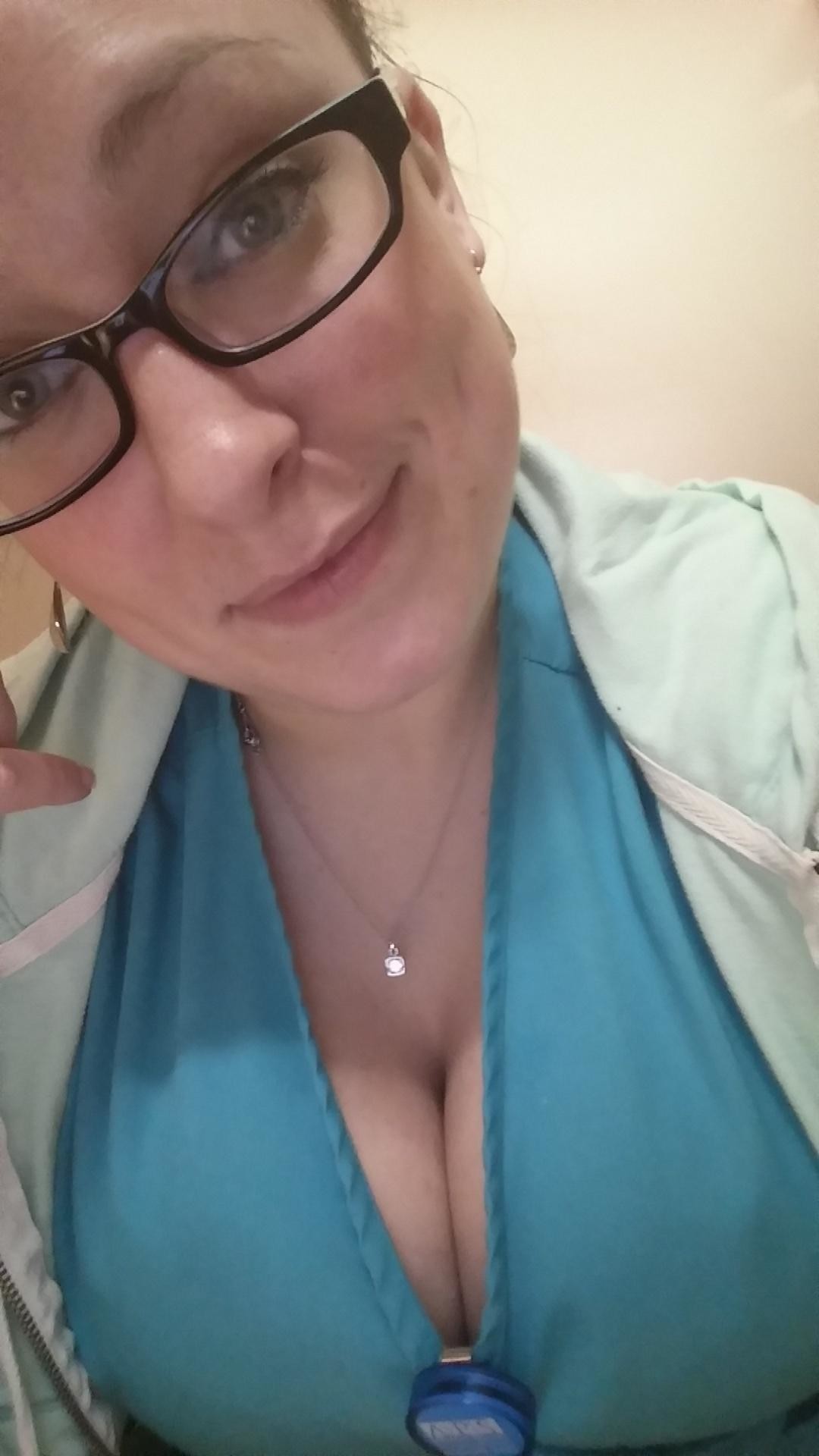 Kellyjo Big and Busty