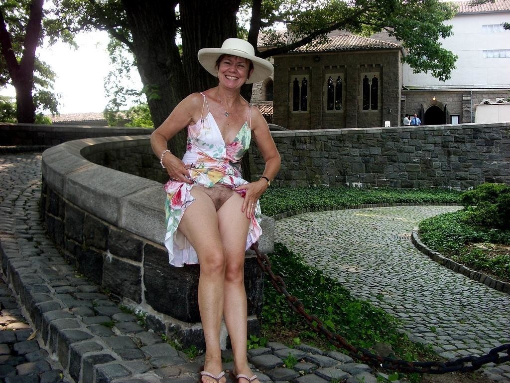 Hot Sexy Canadian Grannie Janet