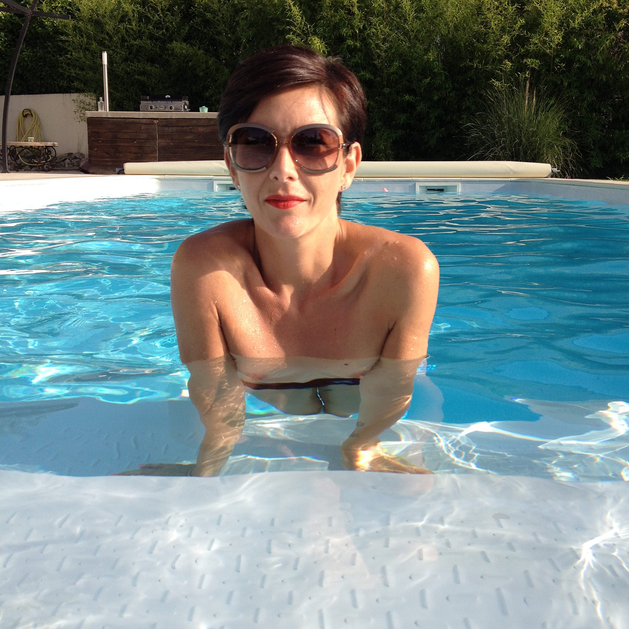 Good Looking Fit Brunette MILF