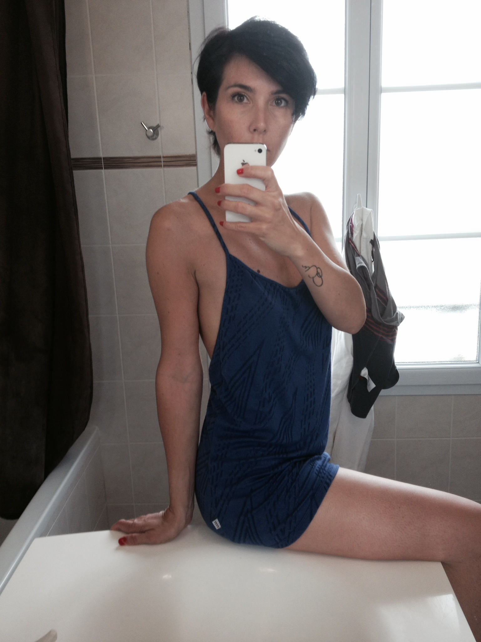 Good Looking Fit Brunette MILF