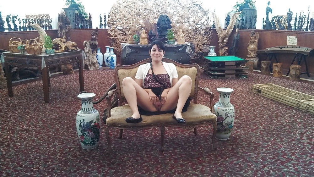 Latina Exhibitionist Naked in Public Flashing