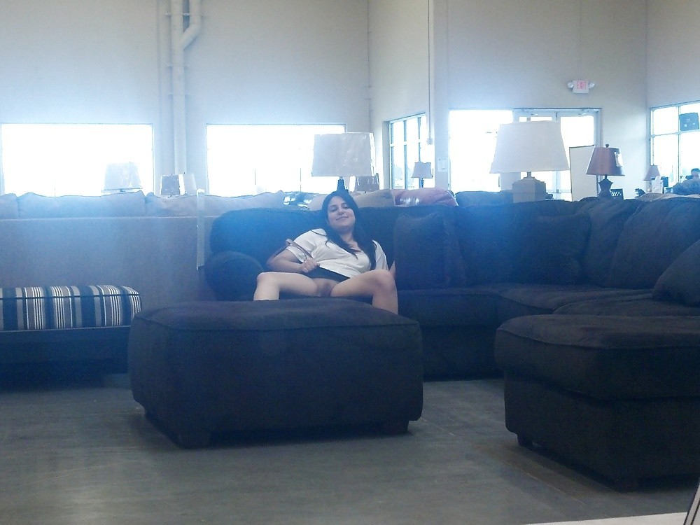 Latina Exhibitionist Naked in Public Flashing