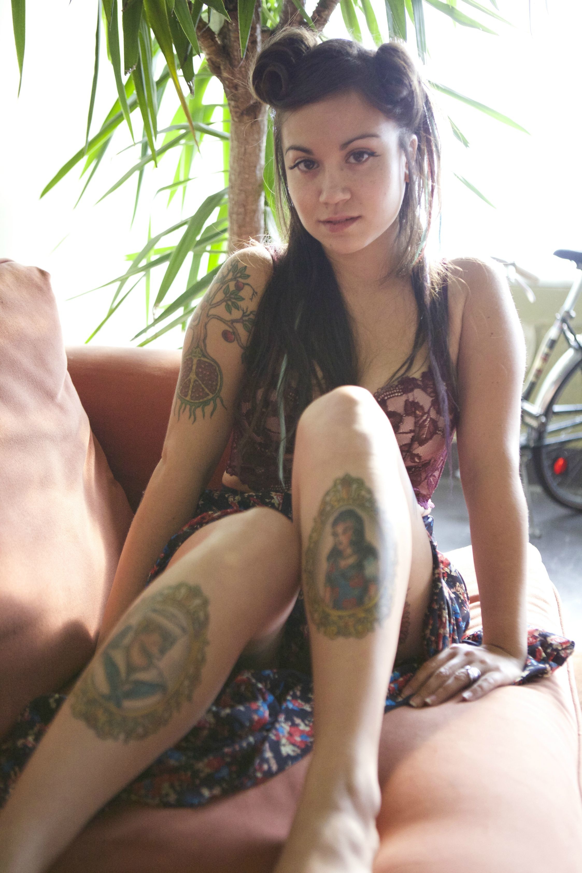 Tat Girl Selfies And Tits