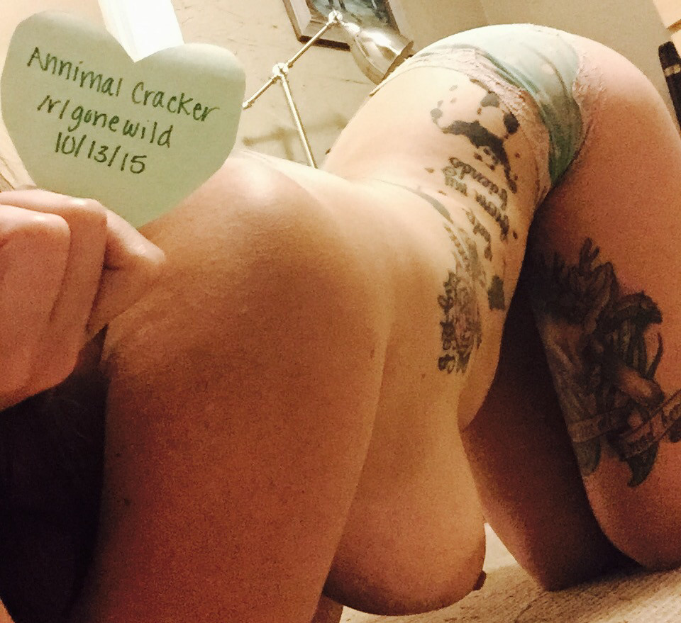 Tat Girl Selfies And Tits