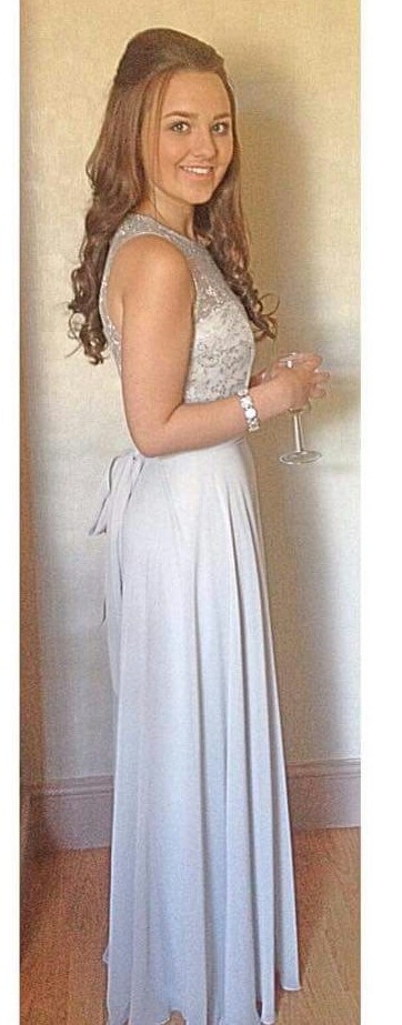 Sexy Brunette Tease Selfies Wow