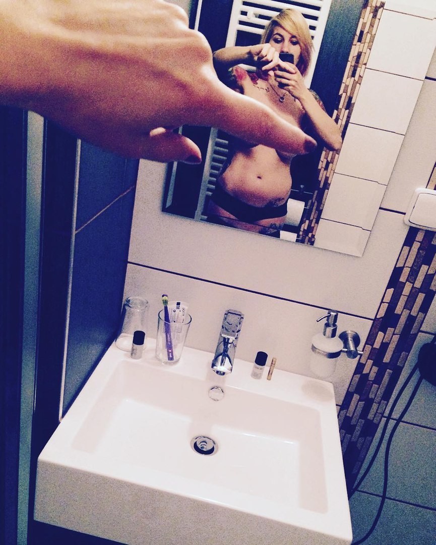 One Finger Selfie Mix