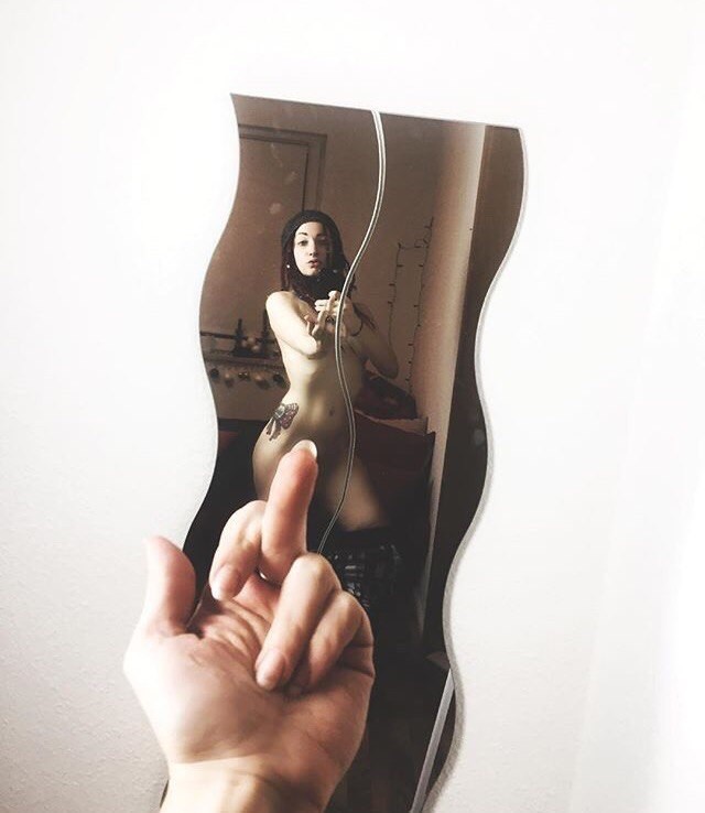 One Finger Selfie Mix