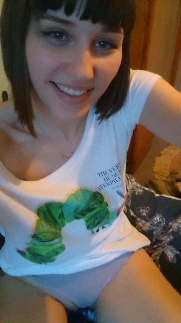 Awesome Bi Girls Selfies With Friends And Solo