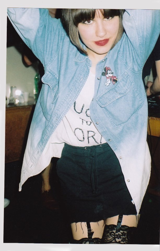 Awesome Bi Girls Selfies With Friends And Solo