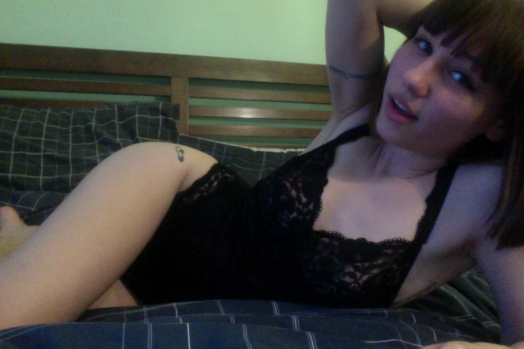 Awesome Bi Girls Selfies With Friends And Solo