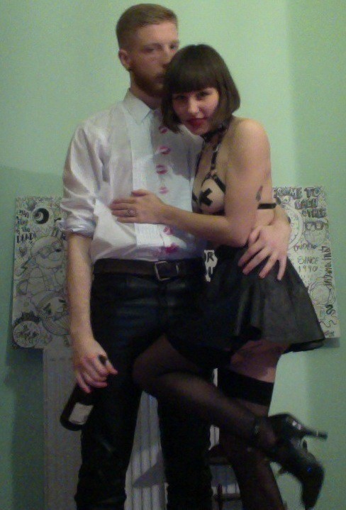 Awesome Bi Girls Selfies With Friends And Solo