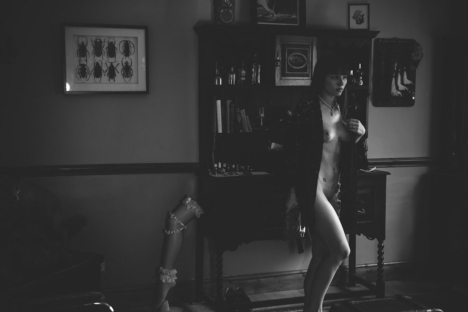 Awesome Bi Girls Selfies With Friends And Solo