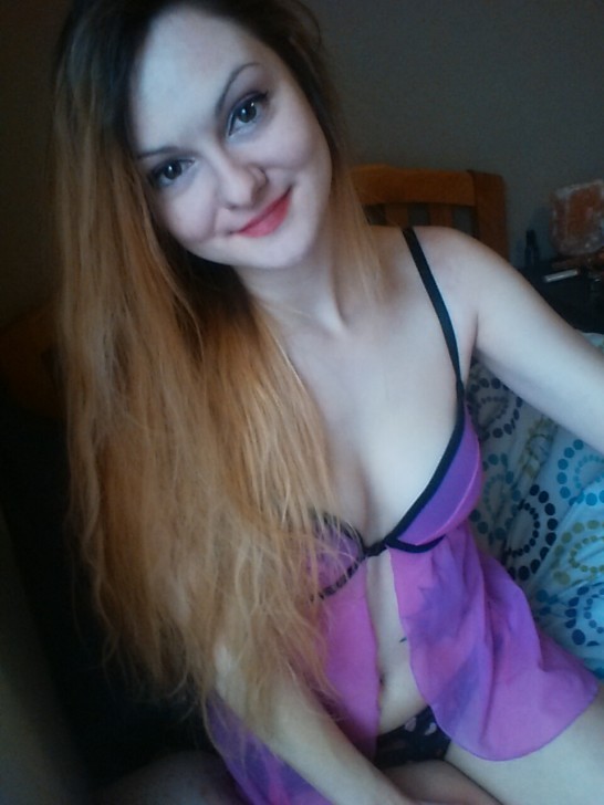 Horney Redditor Loves For Strangers To Fuck Her