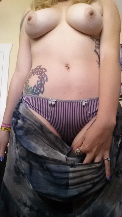 Redditor Blonde Tattoo and Shaven Pussy