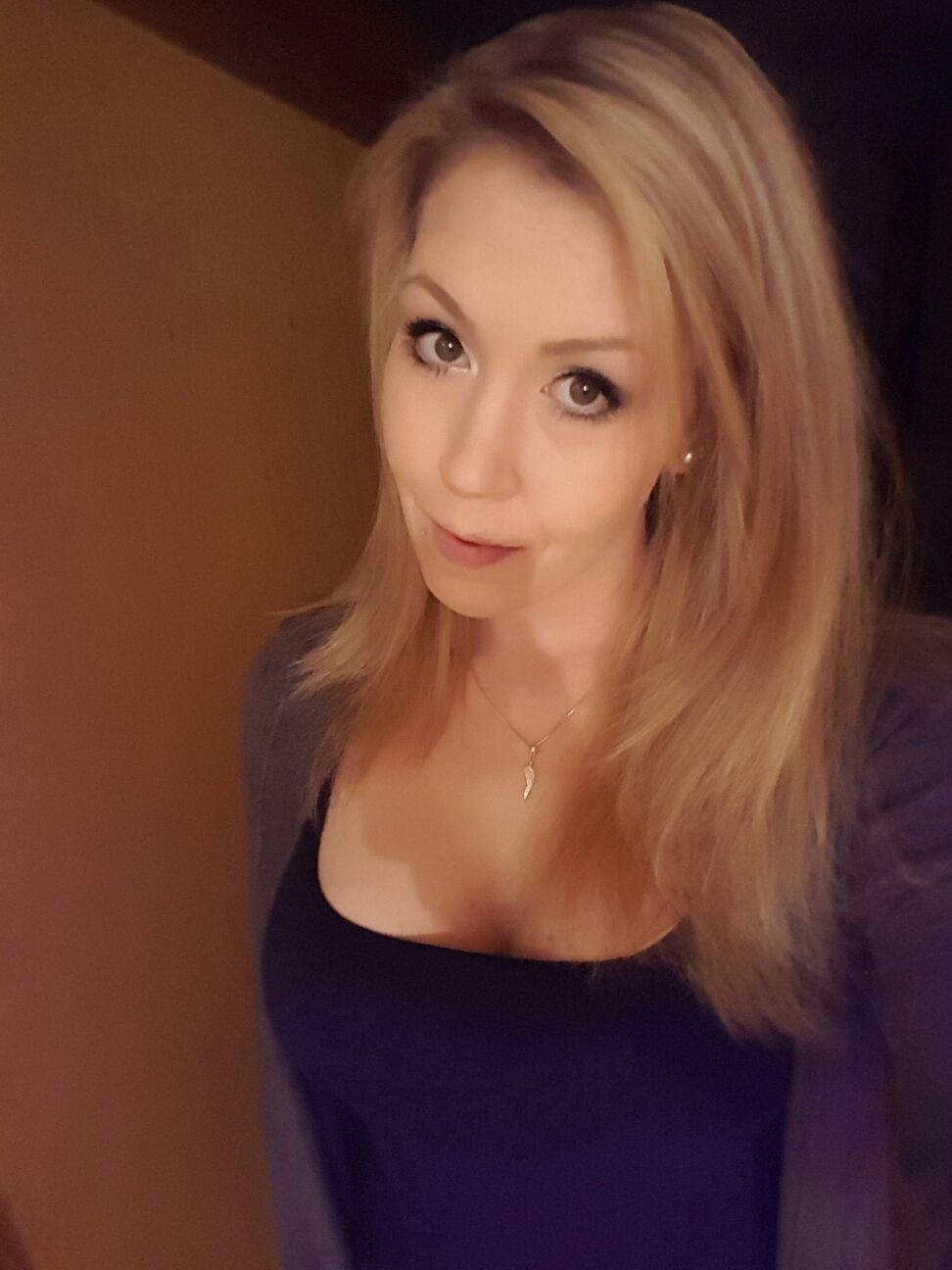 Christina Teil Sexy Blonde #1