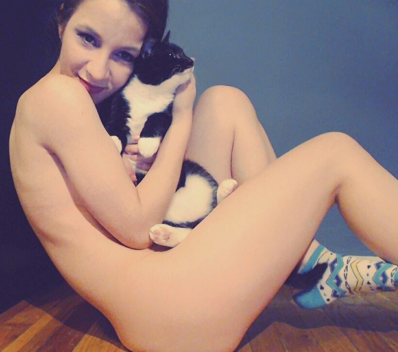 Nice Submissive Girl Shows Her Ass and Feet