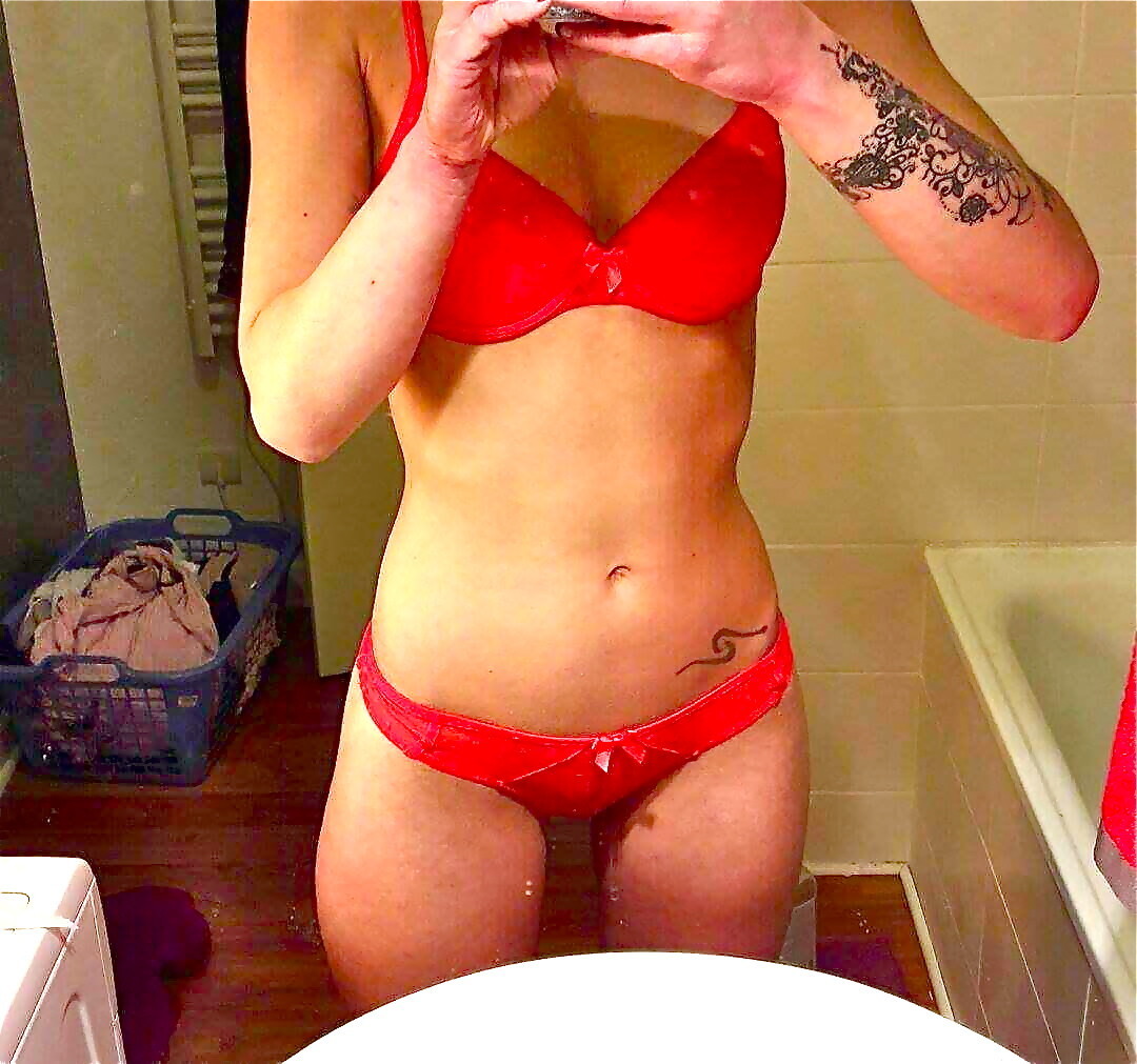 Hot Blonde Sexy Selfies Bra Panties