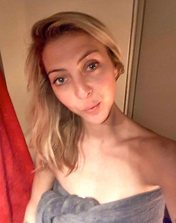 Hot Blonde Sexy Selfies Bra Panties