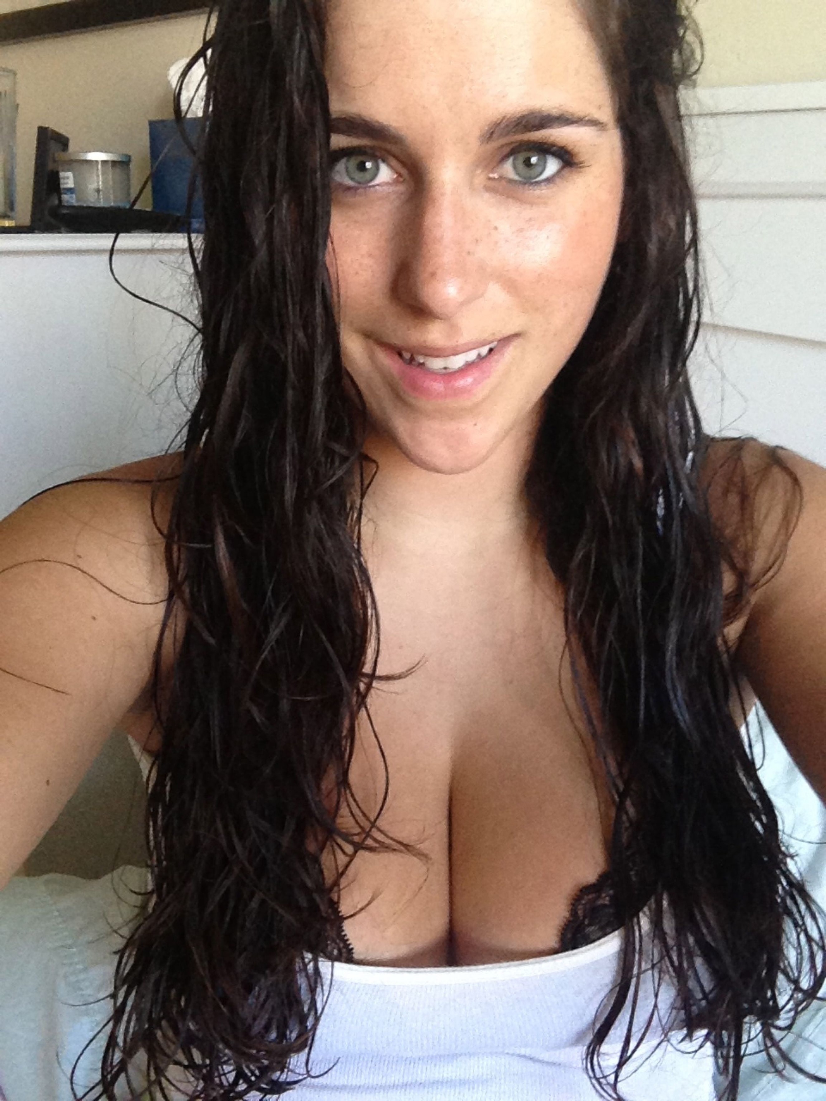 Nice Submissive Tit Girl Hottie