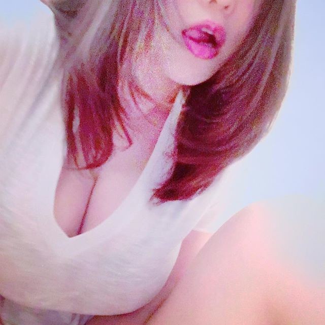 ANRI OKITA Big tits Asian Cleavage Goddess