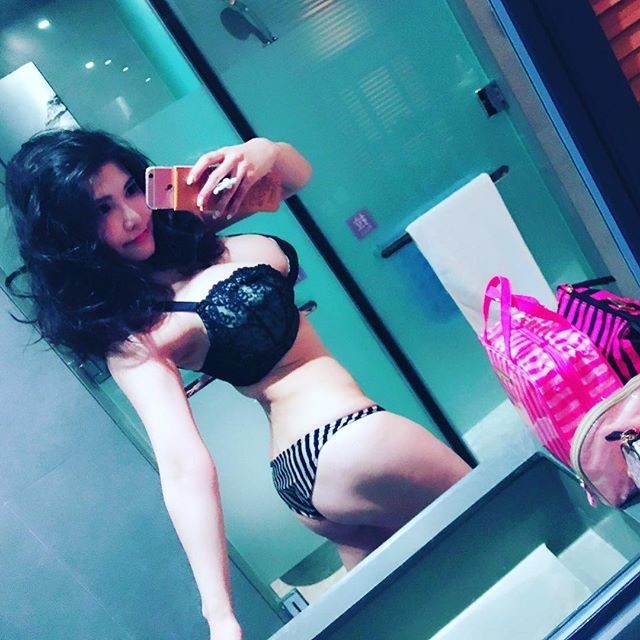 ANRI OKITA Big tits Asian Cleavage Goddess