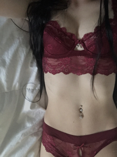 Canadian Blogger Babe Kayleh