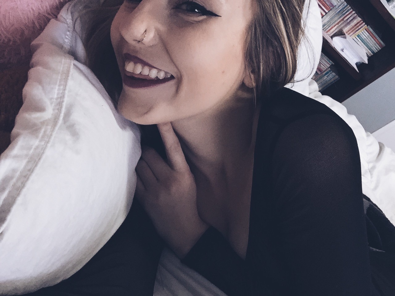 Canadian Blogger Babe Kayleh