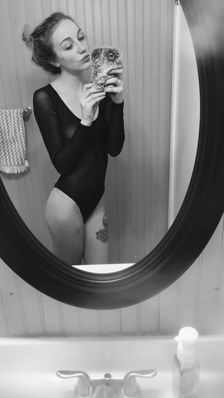 Canadian Blogger Babe Kayleh