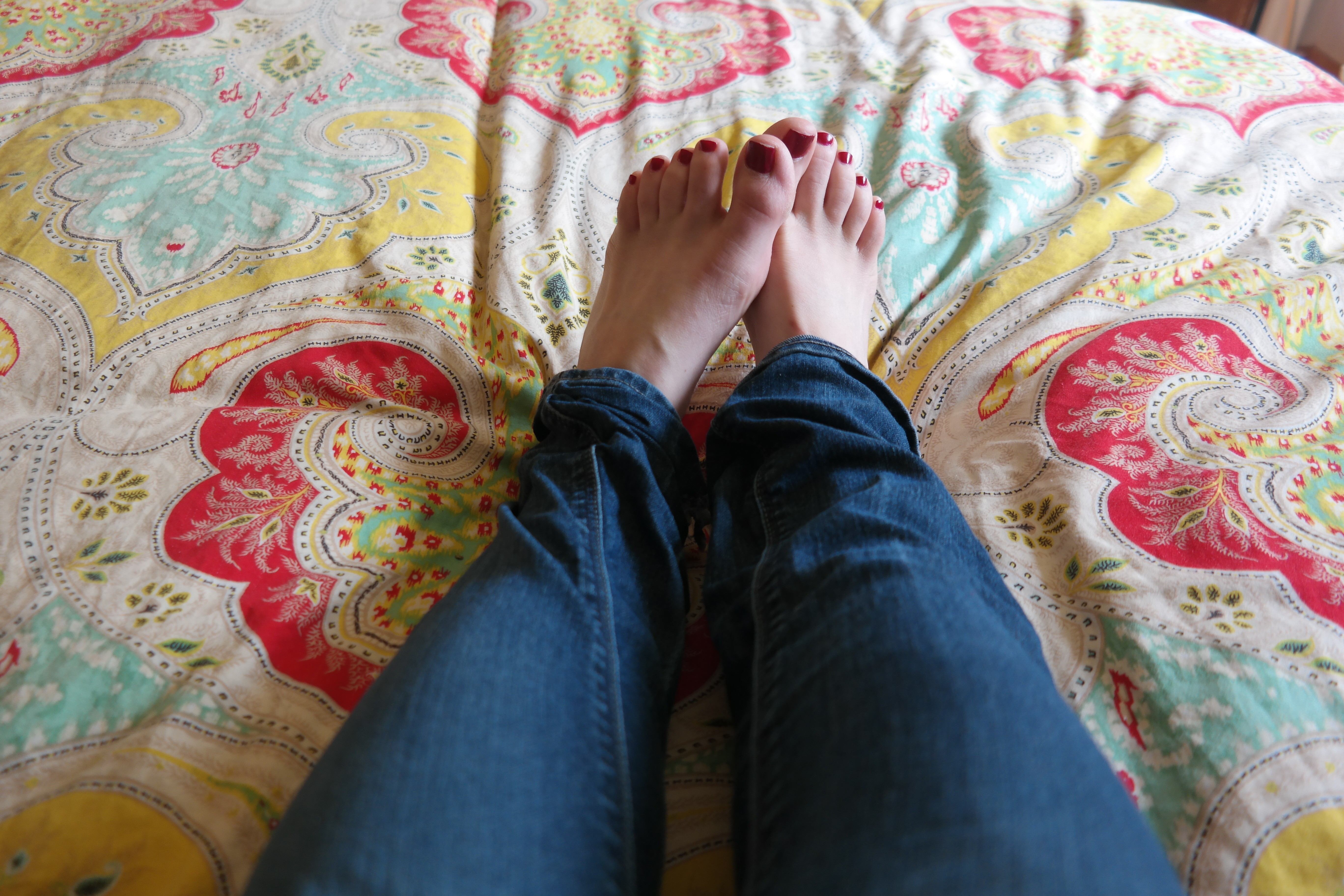 Fuck My Ass and Feet Brunette Hottie