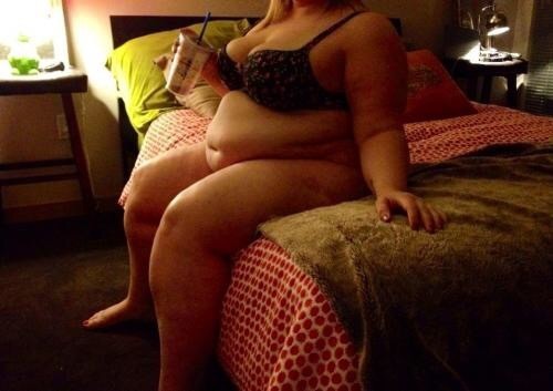 Thick Selfie BBW Blonde Cutie