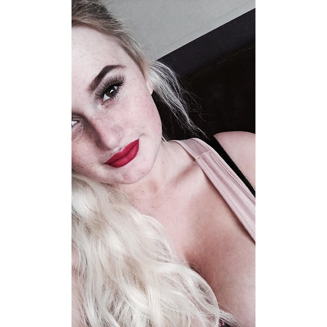 Blonde Big Tits Chav Fucktoy